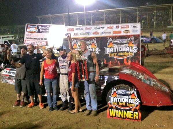 Bobby Pierce wins <a href="/SummerNationals/">DIRTcar Summer Nationals</a> thriller at <a href="/BelleClairSpdwy/">Belle-Clair Speedway</a>!