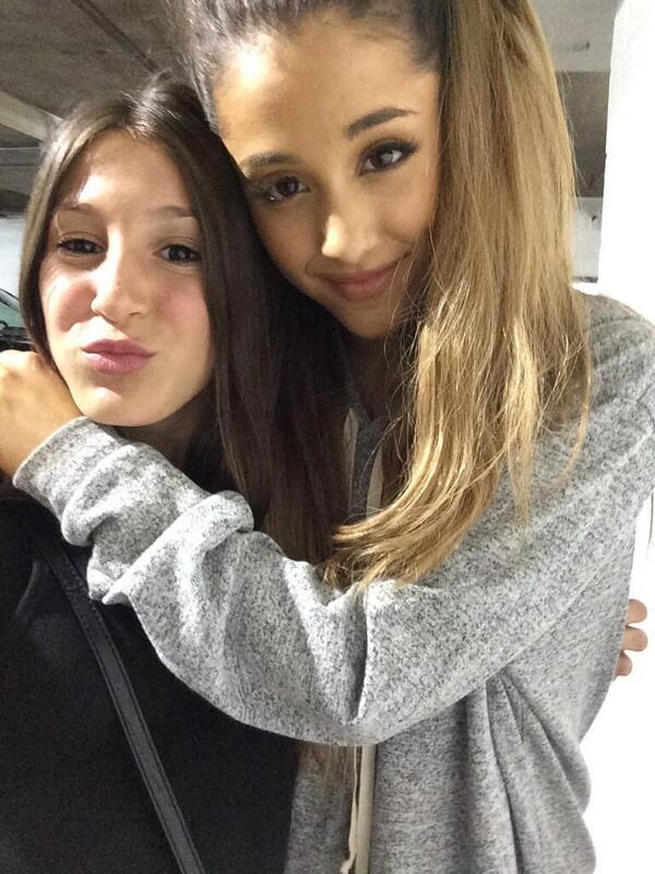 arianatorarigra's tweet photo. I'm so jealous I want a selfie 😭 #BreakFreeTonightAtMidnight #BreakFreeToday @ArianaGrande http://t.co/Lr75Gk8pZ1
