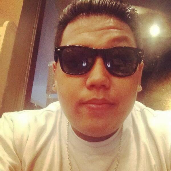 TEAMSTRATO's tweet photo. He's Back! Welcome Back Karlo. :D RT @MarceloKarlo: Im Back ... http://t.co/PQcU1HQCAL