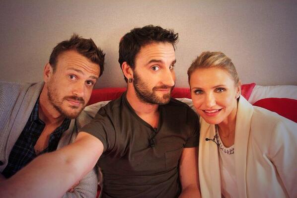 DANIROVIRA's tweet photo. El primer trío que hago y encima en inglés. Thanks @CameronDiaz and @jasonsegel http://t.co/iec8VBXYej