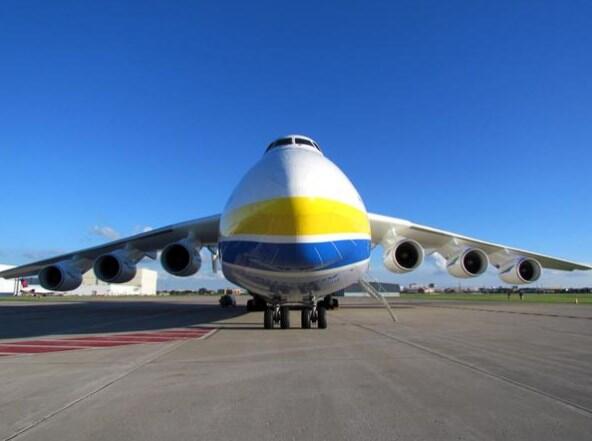 SunCountryAir's tweet photo. The largest aircraft in the sky is taking off 9PM CST @mspairport. We’re just plane envious! http://t.co/WQPxfxR2Sk http://t.co/TbihQawOGa