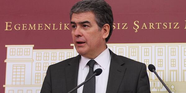 haberhabere's tweet photo. BİR DERS DE CHP'li BATUM'dan.
HERKESE, AMA ÖNCE CHP'ye DERS OLACAK NİTELİKTE YAZILI AÇIKLAMA! 
http://t.co/WnABMjcd6k http://t.co/8C5B6xdZku