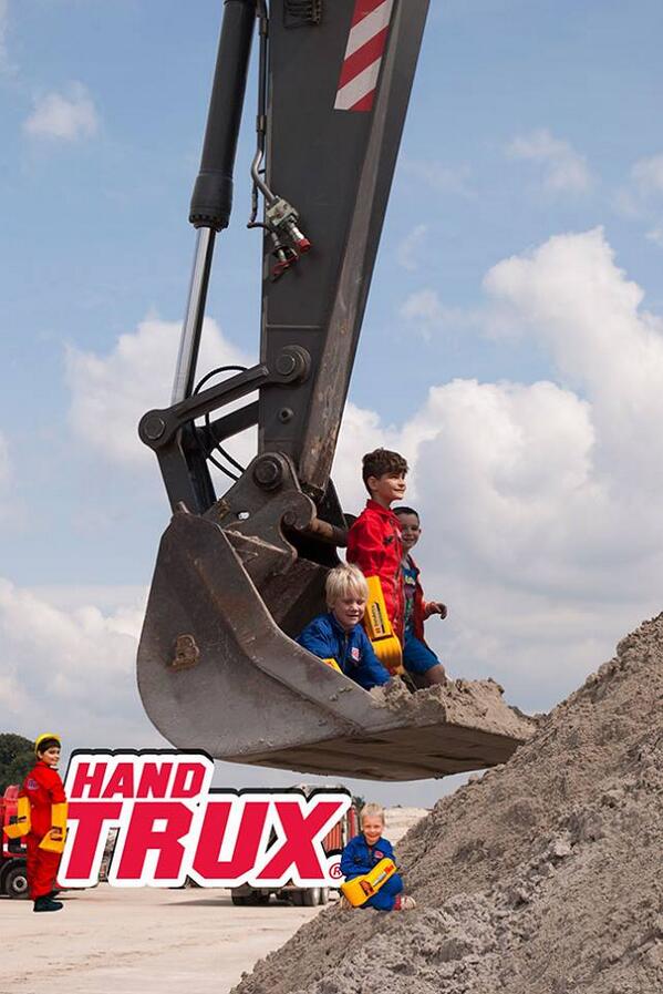 HandTruxEurope tweet media