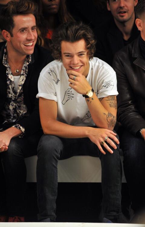 harrygdrxx's tweet photo. @leamykgdr taanto bellina,, invece io sono bruttino,no? http://t.co/D6N0wafFnn