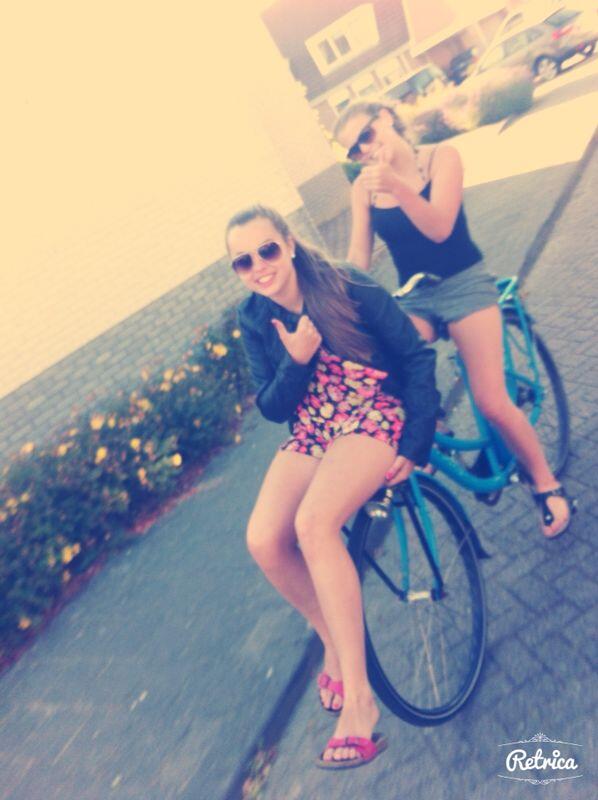 BesteTessxB's tweet photo. daniek is jarig, hoeraa. @Daniekjea http://t.co/XK263lbthx