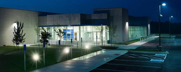 ETN_Electrical's tweet image. Project BlueGrass: Energizing data centers to exceed extraordinary expectations. Ours. ow.ly/yFwvB