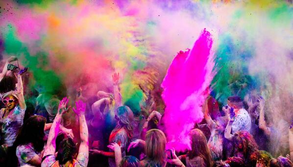 HoliFusionTo's tweet photo. this is #holi!! #holifusion #torino @parcodora biglietti disponibili su http://t.co/LgAuTYGRGG http://t.co/sJv2TzCfcJ