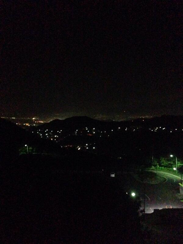 ktbait's tweet photo. 地球��なう。自殺スポットらしい笑 http://t.co/WkHLnt9lcb