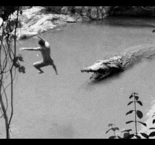 mmmmmm_ms's tweet image. حاول انْ تُواجِه مُشكَلتكك بِنَفسِك فهي اهون مِن طَلب المُسَاعدة حَتى ان أَدّت بِككَ لِلمَوت !