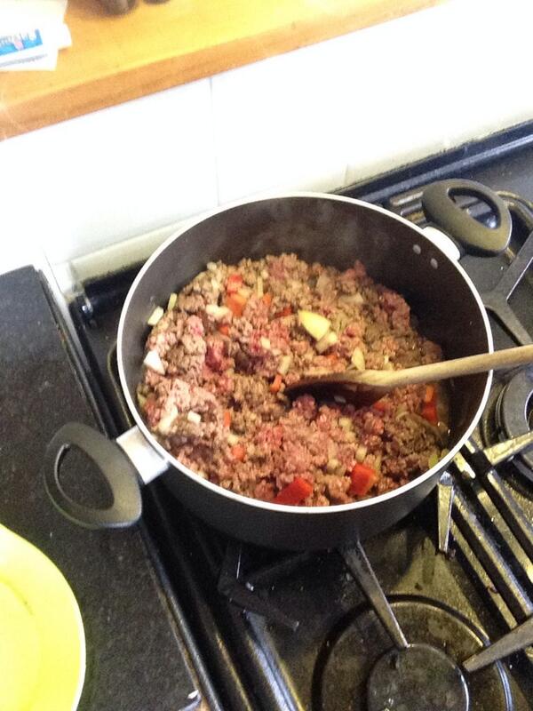 mikemoonfitness's tweet photo. Food prep day #chilli @NutritionElite http://t.co/rGX3p0WYNK