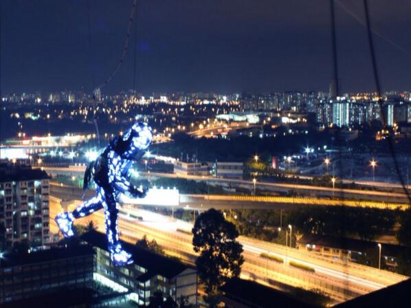 Earlsimxx's tweet image. And @lexus said: Let there be light in Kuala Lumpur #AmazingInMotion