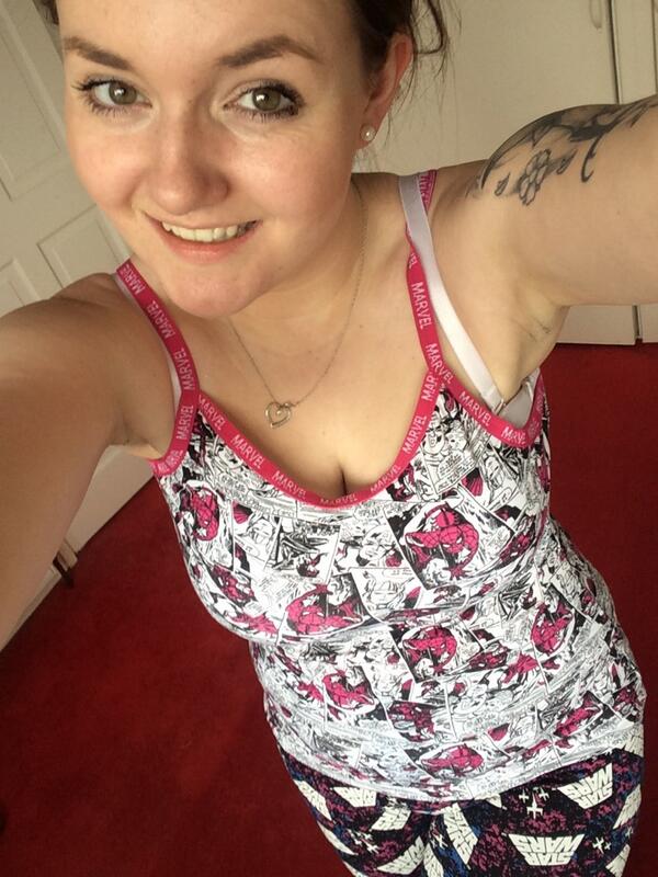 shotgunkitten_'s tweet image. #starwars #marvel #notmatching #cute #new #happy