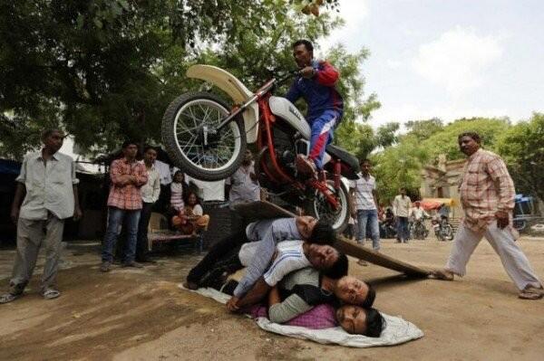realjknoxville's tweet photo. It's really starting to kick off at the Indian X Games. http://t.co/YJeYuJkSwf