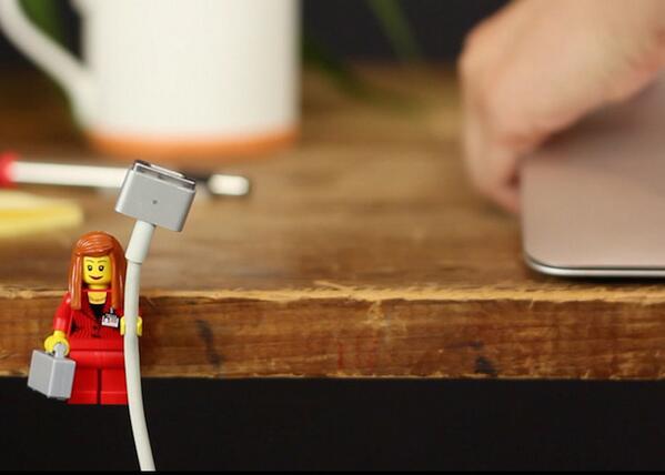 mymodernmet's tweet image. Lego figures' hands are the perfect size to hold your cords bit.ly/1qQPM1E
