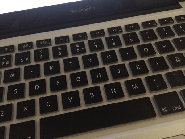 CorSound's tweet image. Cover Teclado Silicona MacBook Pro 15" y 13"