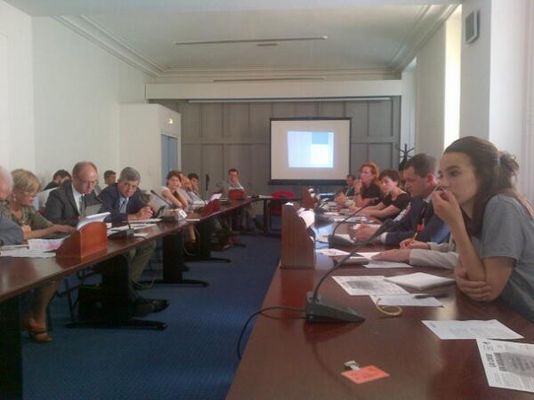 Emdupuy's tweet photo. Ouverture du debat @InstitutIPSE @destinationEst sur les défis UE-Ukraine-Russie a l'assemblée Nationale http://t.co/e0miqLO3lH