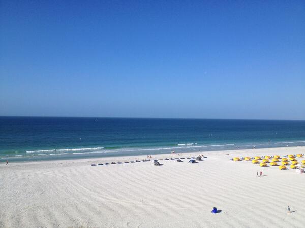 VisitSPC's tweet photo. @VISITFLORIDA A3: Manicured? #StPeteBeach (here) &amp; #ClearwaterBeach with their fine white sand. #FLAsummer http://t.co/rJsNCh4bAh