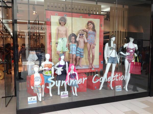 bagshaw2112's tweet photo. South Shore NY, USA.. F &F store opened 28.6.14. 3rd F&F store in the USA. #globalF&F http://t.co/lSaZO4nBgv