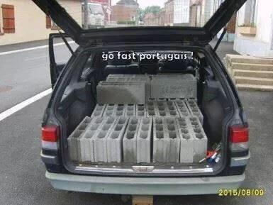 LHumourPaBlanc's tweet photo. Go fast portugais ! http://t.co/U0L9x5Mymv