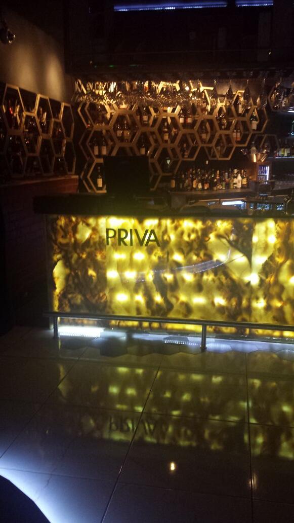 MarcelleWine's tweet photo. Almost time to begin the Delamain cognac evening #priva @Eat_at_Ritrovo @GreatDomaines @mdelacloche http://t.co/IKt62da9qk