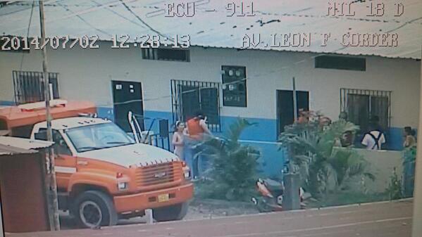 Unidad de <a href="/Epcbomberos/">Bomberos Milagro</a>  ha controlado fuga de gas y se retira del lugar, cdla. 17 de Septiembre.