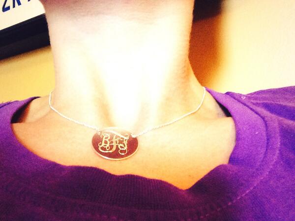Kage_99's tweet image. EEK! @JackieDee16 and my #BFF necklaces came already from @stelladot! Thanks @DKSkittle39! #GiraffeNeck