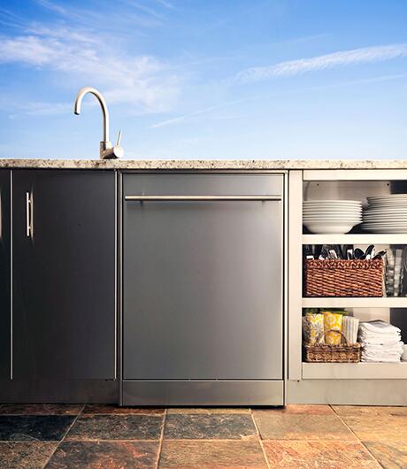 Another trend is outdoor dishwashers! <a href="/ASKOApplianceNA/">ASKO North America</a> has got that one down! #kbtribechat #OutdoorLiving
