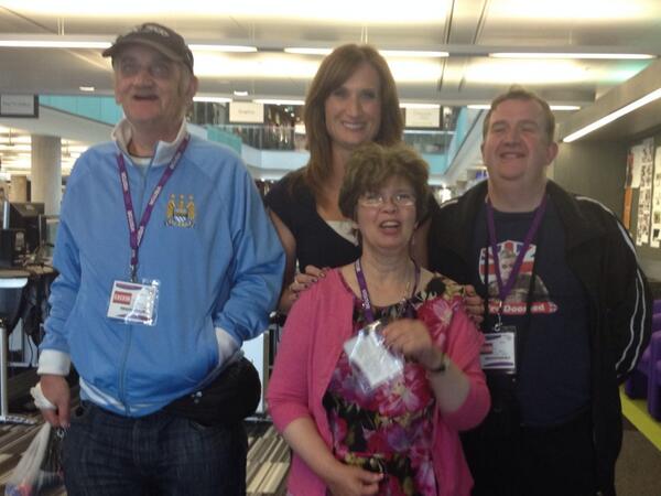 annabelvtiffin's tweet photo. Members of the #TimeOutGroup visiting @MediaCityUK today - great charity http://t.co/2SwOkBzDQT http://t.co/l9lMzIXNJ2