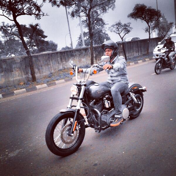 Let's ride.. *judulnya ngabuburit td sore