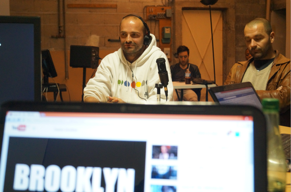 En_Perspectiv's tweet photo. Le réalisateur Pascal Tessaud était sur #EnPerspectiv @Radio_NewVO pour son film #Brooklyn programmé au @ParisHipHop http://t.co/tjZHJHzzG7