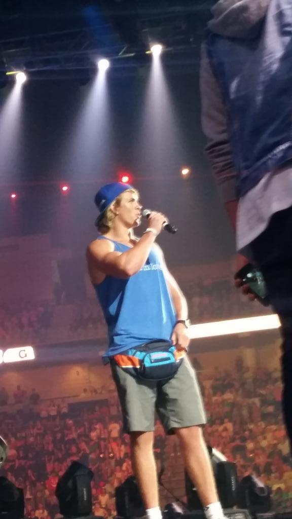 AlliKat22746640's tweet image. @Thesupercole  I  prayed that u would be a surprise guest &amp;amp; when u came I cried  God is good #ForwardConference2014