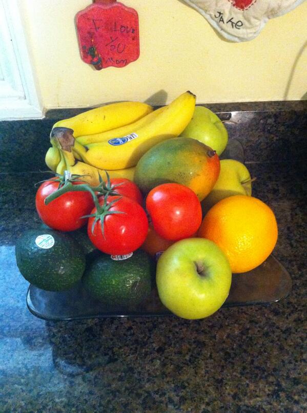 letsgetreal97's tweet image. Beautiful bowl of #vitamins. -Lily