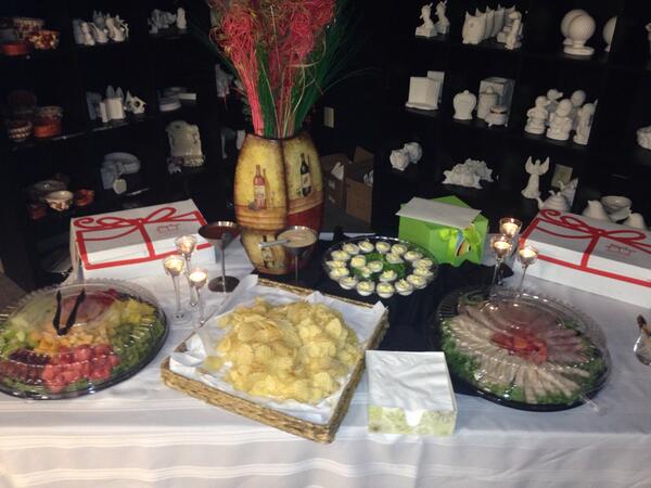 KlamarSignature's tweet photo. Paint &amp; Stroke catered reception, and decor by KLS! http://t.co/aT7m1GTKd8