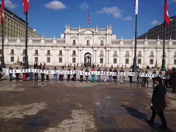En La Moneda una pregunta para Michelle #proyectopregunta #elplanmaestro