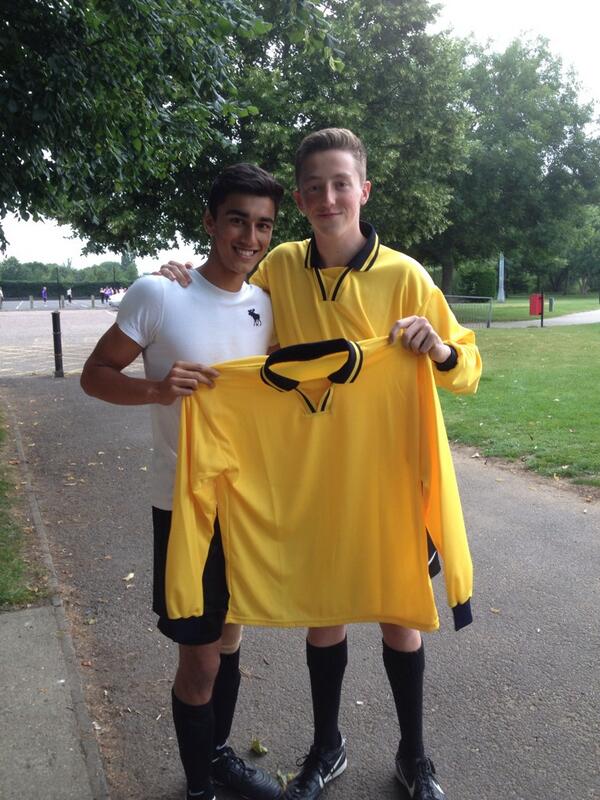 PLRejects's tweet image. Superlimbo wasn't even trying to model the new kit @JoshLimbo