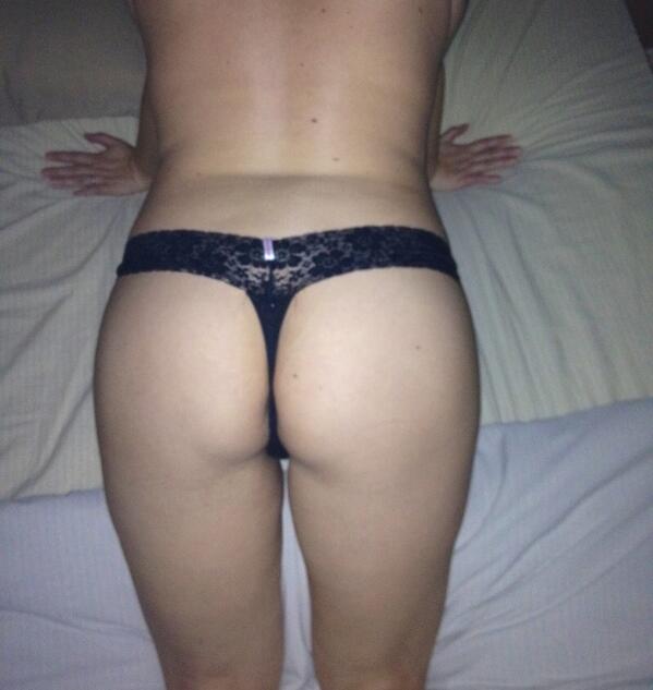 Hot Wife tweet media