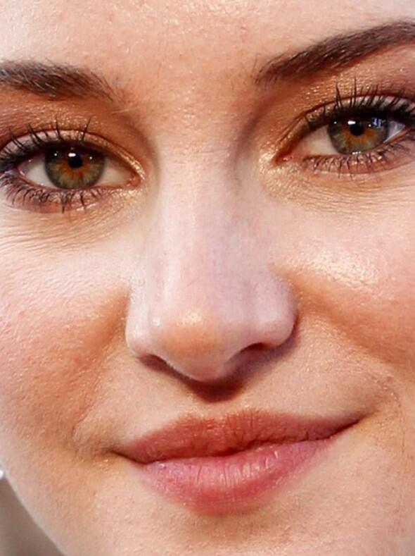 Close Up Celebs On Twitter Shailene Woodley 3ffb2ers4n