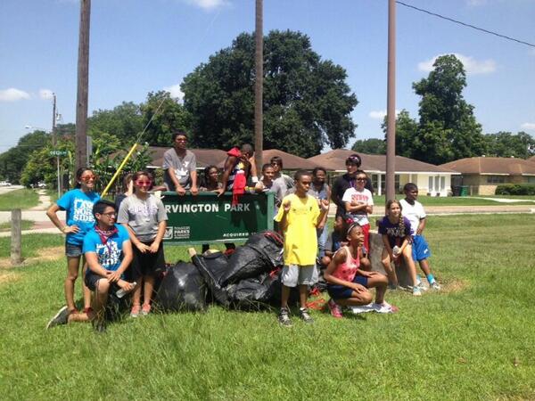 GoYouthNS's tweet photo. Thanks again to Go Youth and the YMCA for helping clean up Irvington Park this Morning. http://t.co/1bzzCuaseF