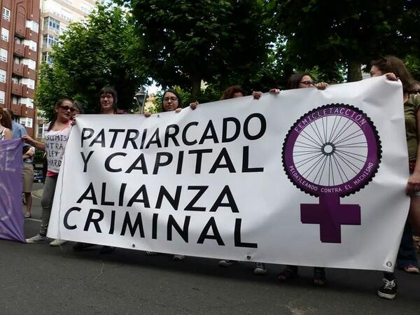 El topic de los hombres blancos de clase media hablando sobre Feminismo - Página 10 BrkrCa7CQAA6zU0