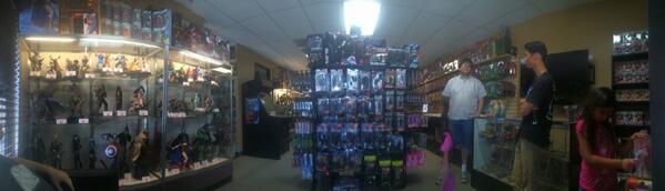 captainango's tweet photo. “@ChrisLew1: In nerd heaven with @captainango ! http://t.co/upfJ1TakJL” Gonna be spending some hours in here!