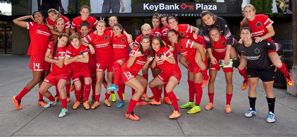 craigmdyer's tweet image. Today I shot the Thorns team photo, but afterwards, they thought this was a better version. I agree. Fun times.