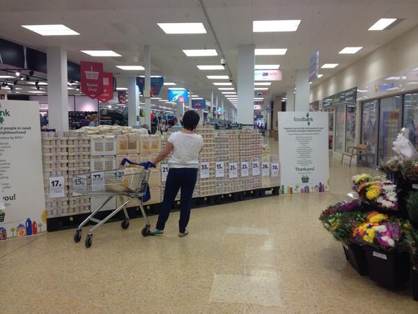 Food bank is under way at Norwich extra#everycanhelps @arnielkp <a href="/CherriYallop/">cherri yallop</a> <a href="/Ez241188/">Eric Keeler</a> <a href="/norwichfoodbank/">Norwich Foodbank</a>