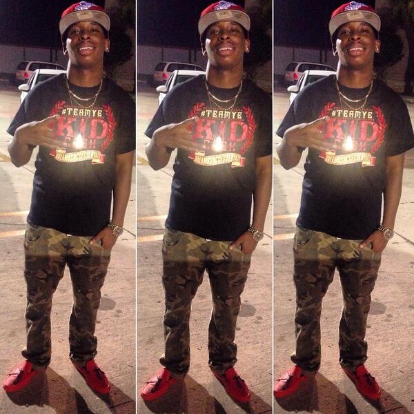 Kid_Cash1's tweet photo. TeamYe http://t.co/FWUsxVkXL7