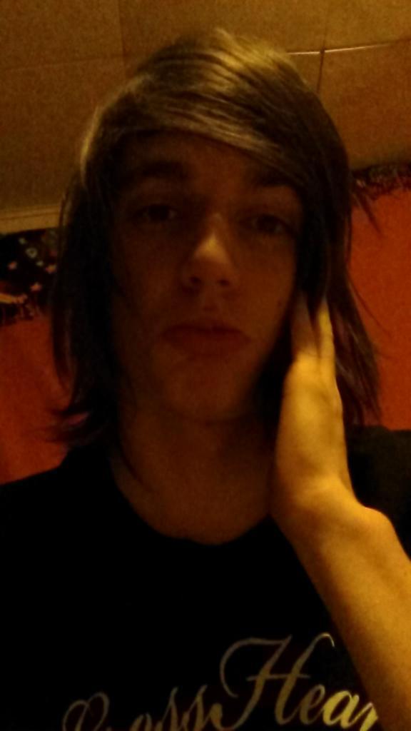 MichaelCXH's tweet photo. @ALotLikeLenny @can_dour #teamsadboy http://t.co/QGfCOMo2oz