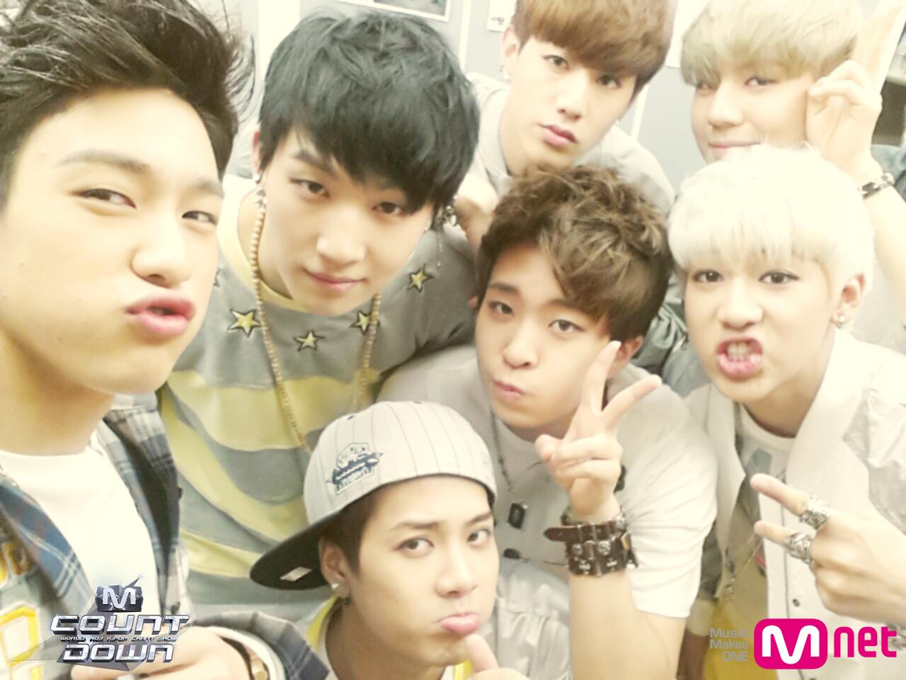 BrmbyeYCUAAqLj5.jpg:large