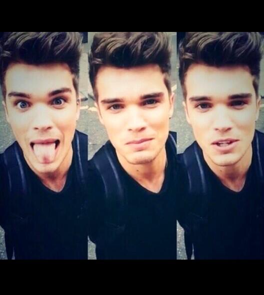 JoshCuthbert's tweet image. Pre Single our brand new single here dudeeeeeees 😎 &amp;gt;&amp;gt;&amp;gt; smarturl.it/TWLFiTunes?iqi… this guys done it 3 times 💂