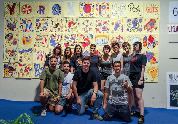 zzzzarza's tweet photo. Éxito y experiencia genial estar creando en el @mulafest con el equipazo que es @gutszine , gracias a @YorokobuMag! http://t.co/XXGKKFkKrM