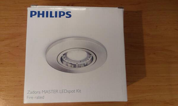 ConnectedLight_'s tweet image. *End of line stock* Philips Zadora Fixed LED spot kits in aluminium &amp;amp; white- ONLY £15+VAT. Call 0117 972 0030 to buy!