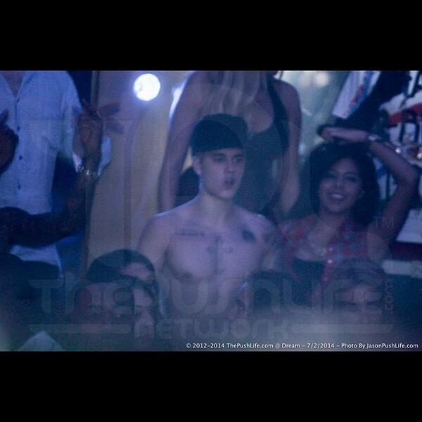 ThePushLife's tweet image. #JustinBeiber #TPL #ThePushLife #LivinThePushLife #ThePushLifeDotCom #FastestSiteInTheGame #WePostThePicsNextDay ...
