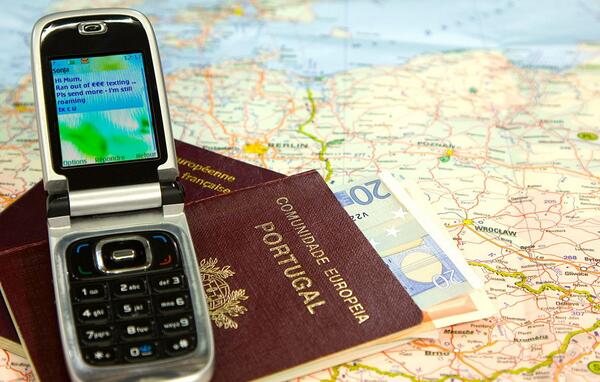 TheInterwebNews's tweet image. Mobile Phone Roaming charges finally reduced: bit.ly/1pZj5Ok #roaming #europe #networks